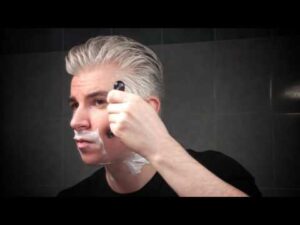 Come fare la barba con la lametta